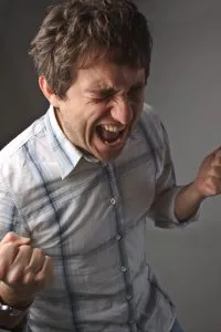 להוציא את ההורים מהכלים