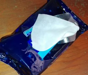 מגבון לח המתאים לעור התינוק